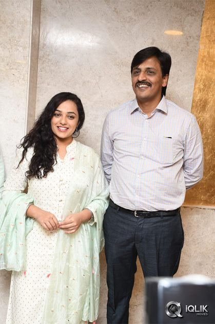 100-Days-of-Love-Movie-Audio-Launch